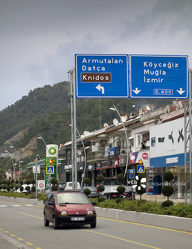 土耳其马尔马里斯地区道路指示牌图片素材