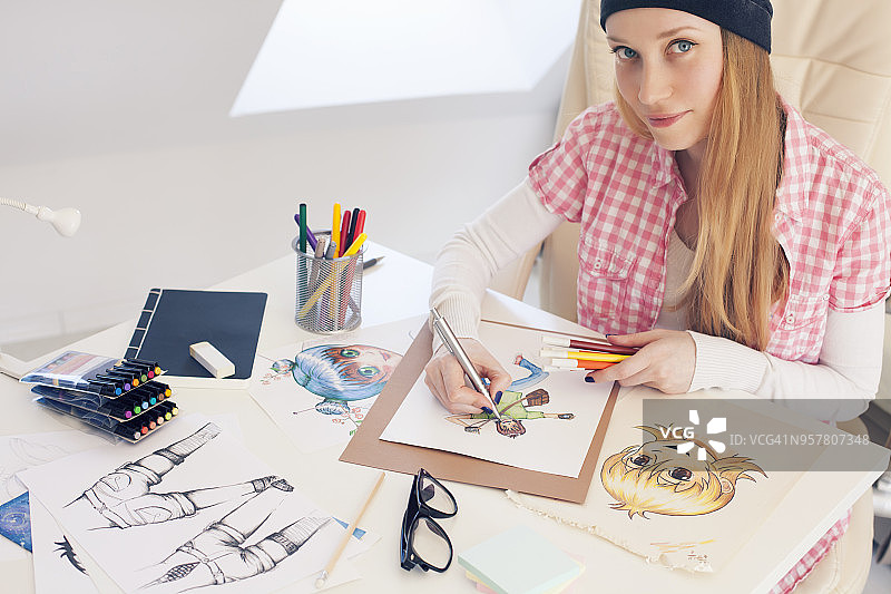 在家办公的自由职业者图片素材