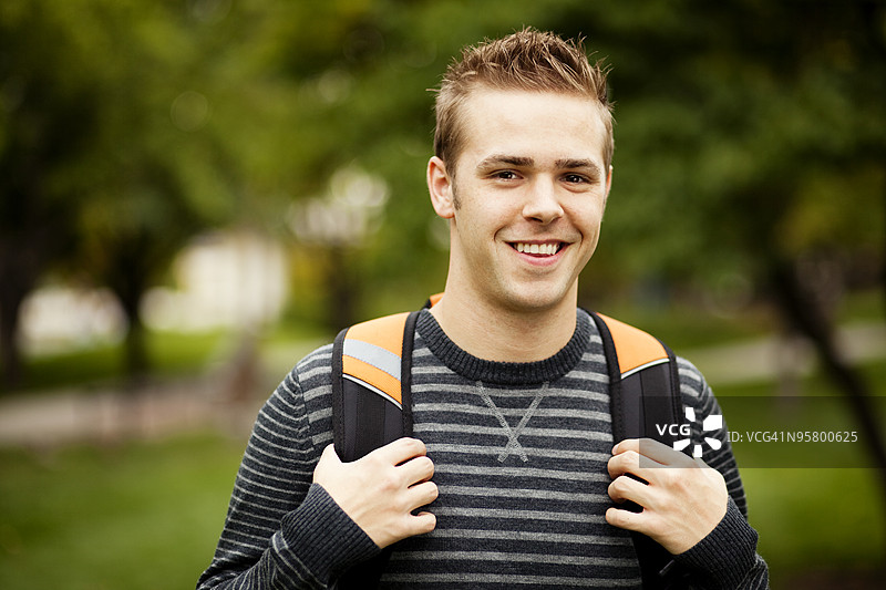 男大学生图片素材