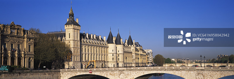 巴黎古监狱与兑换桥全景图片素材