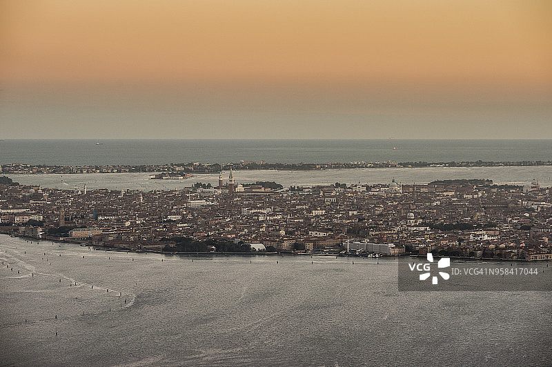 飞越威尼斯图片素材