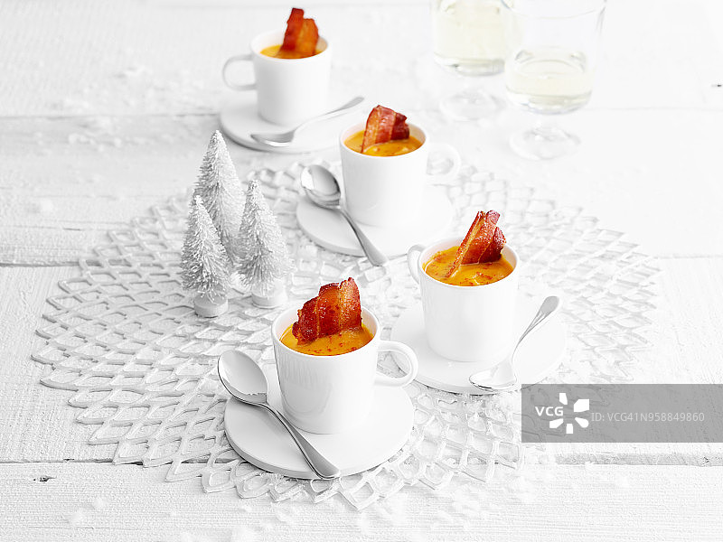 培根咖喱胡萝卜汤图片素材