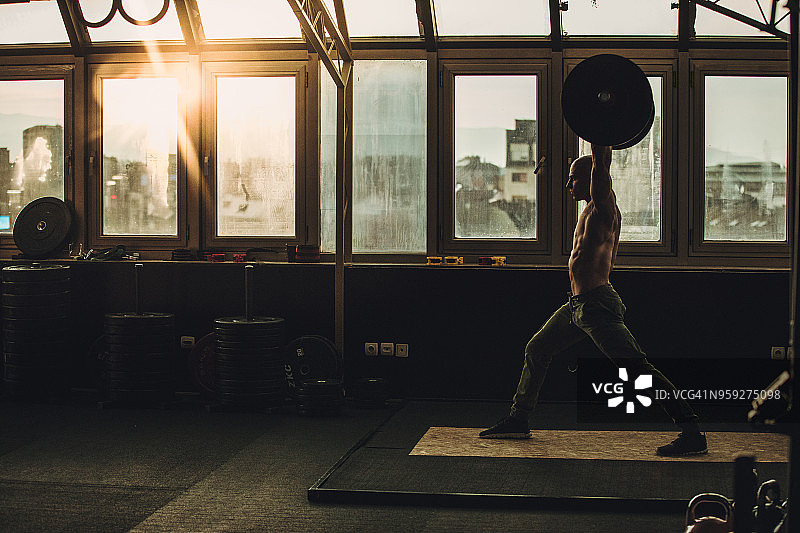 举重训练图片素材