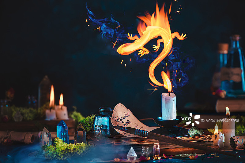 魔幻火焰蝾螈：巫师工作台与神秘元素图片素材