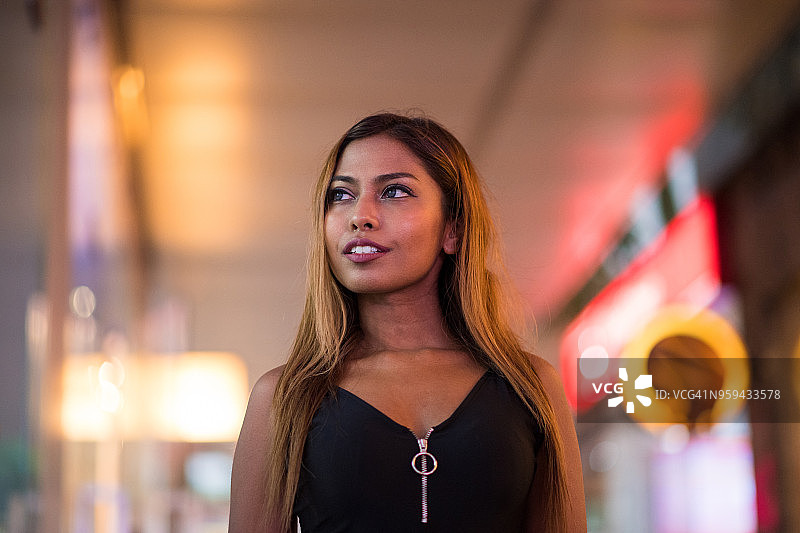 马来西亚妇女肖像图片素材