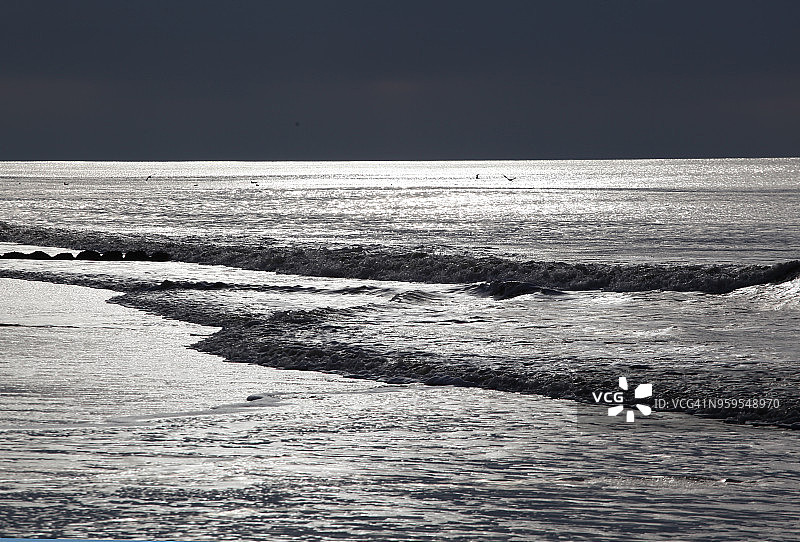 北海的阳光反射图片素材