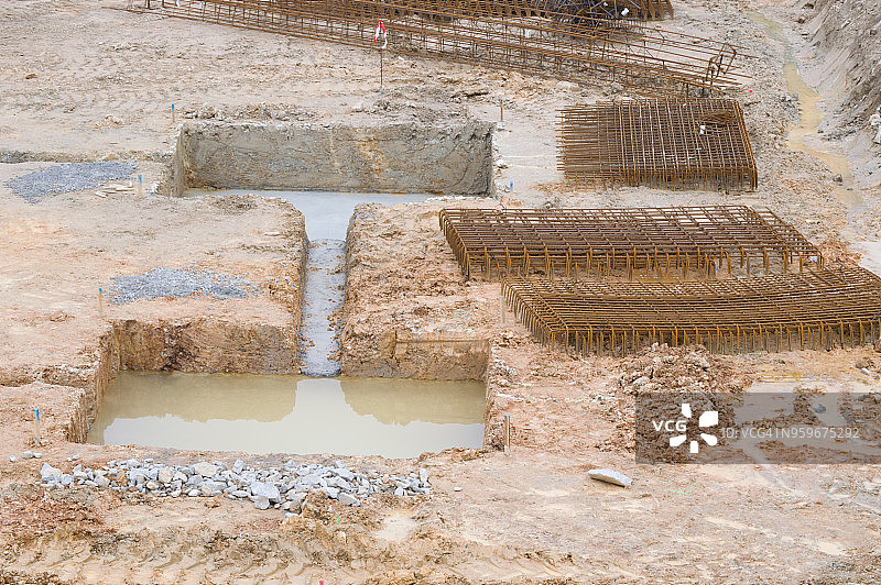 不同阶段的地基孔图片素材