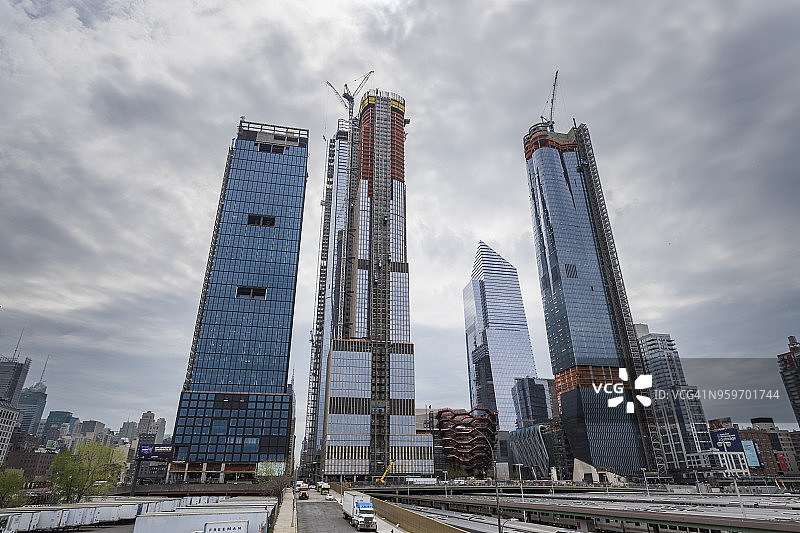 曼哈顿西区哈德逊城市广场的摩天大楼建筑工地图片素材