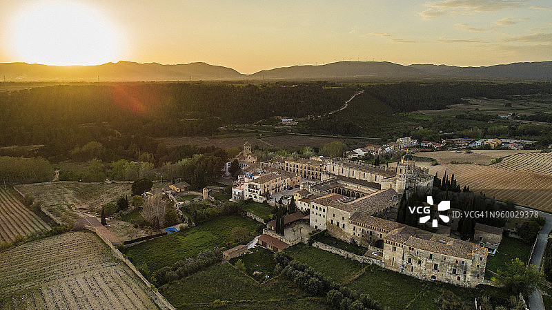 桑特斯克雷乌斯修道院的日落图片素材