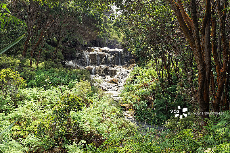 地狱之门卡卡阿希瀑布图片素材