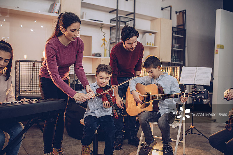 音乐学校的学习日图片素材