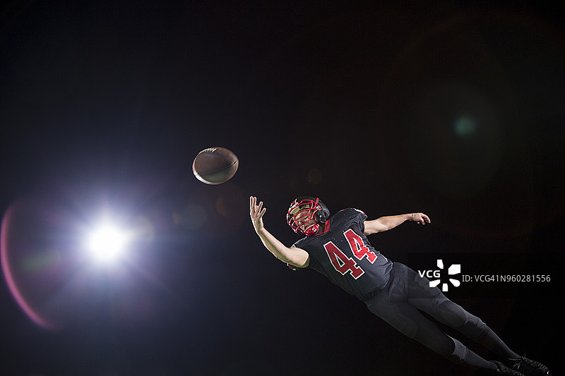 美式橄榄球 - 接球图片素材