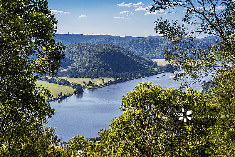 新南威尔士州怀斯曼斯费里附近的霍克斯伯里河图片素材