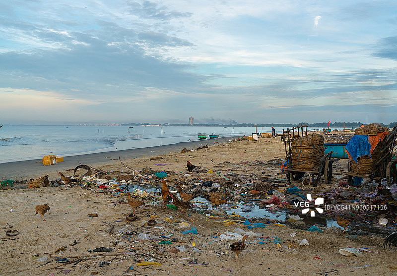 越南隆海海滨环境污染图片素材