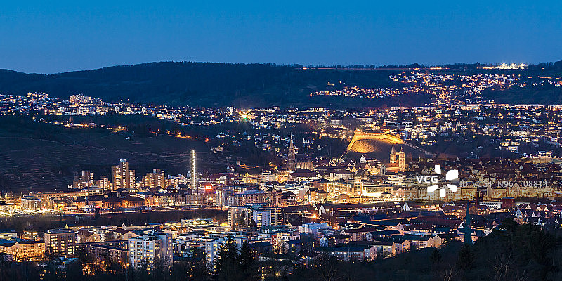 德国巴登-符腾堡州埃斯林根夜间城堡图片素材