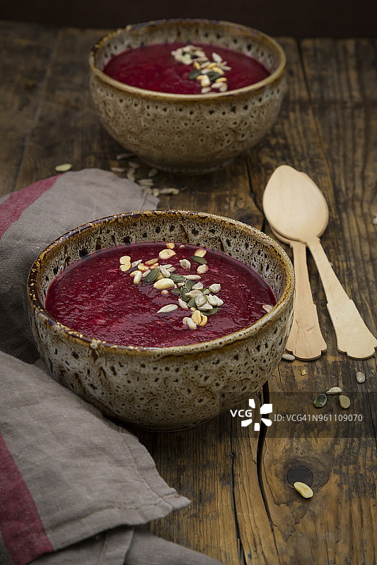 南瓜子葵花籽甜菜根汤图片素材