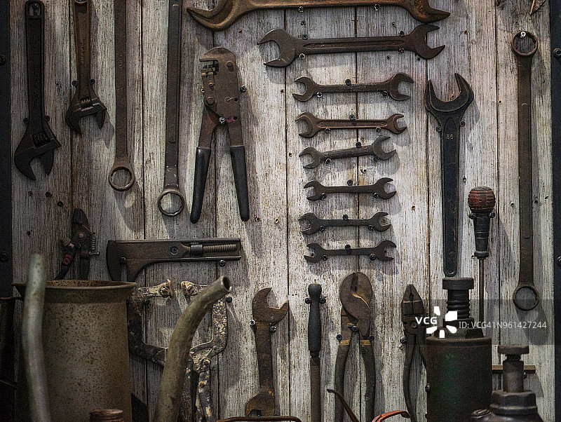 老店铺旧工具图片素材