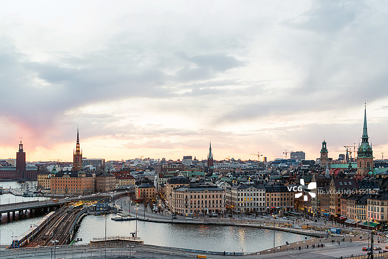 日落时分的斯德哥尔摩景色，瑞典图片素材
