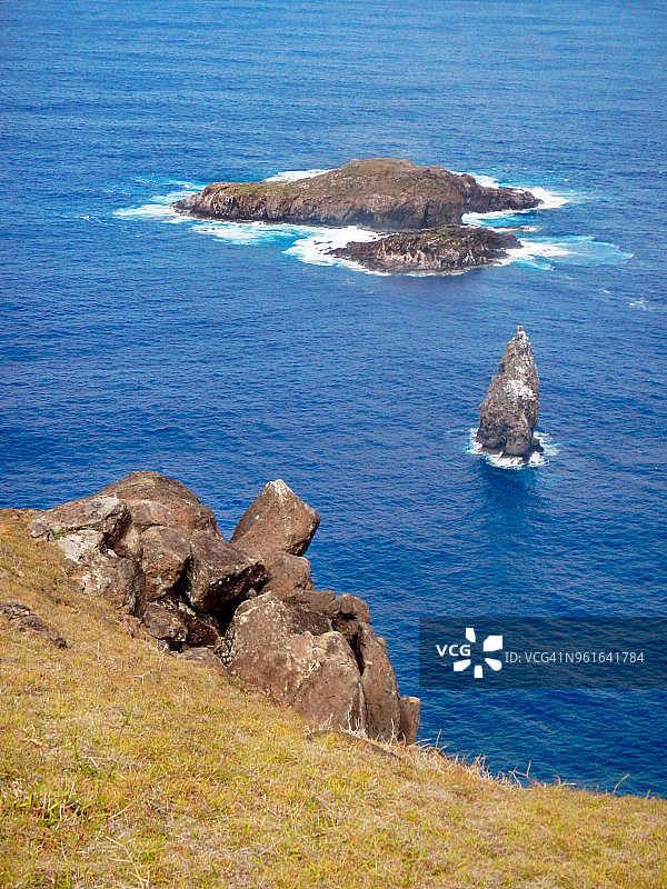 在拉帕努伊，鸟人宗教比赛的位置Motu Nui的观点图片素材