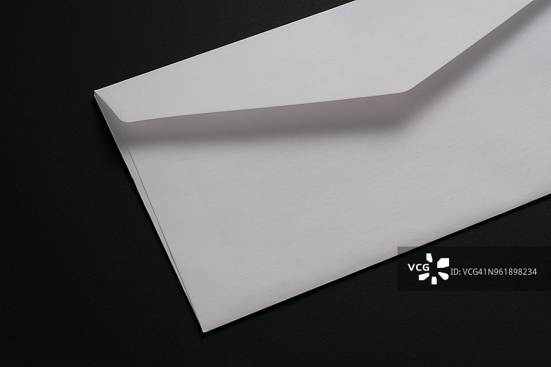 打开白色信封图片素材