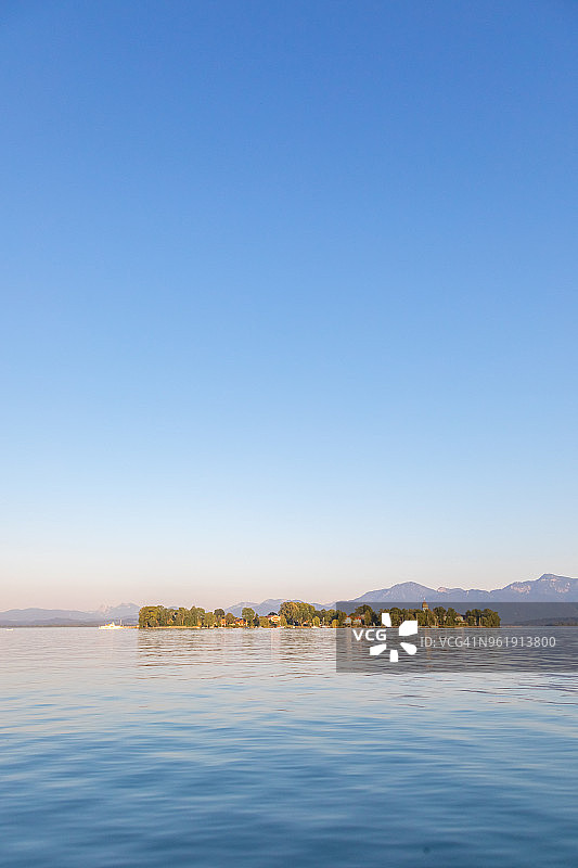 基姆湖弗劳恩岛，德国巴伐利亚基姆高图片素材