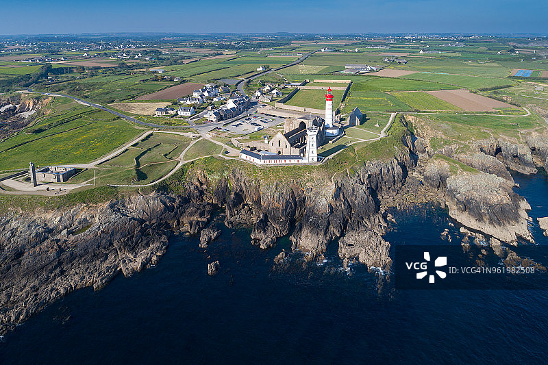从天空看法国和布列塔尼：圣马修角图片素材