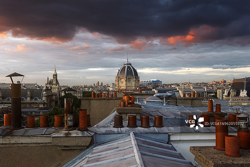 巴黎古监狱、商业法庭和蓬皮杜艺术中心图片素材