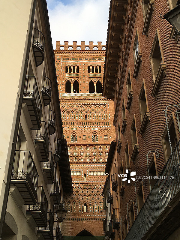 埃尔萨尔瓦多教堂的穆德哈尔式塔楼，特鲁埃尔，西班牙图片素材