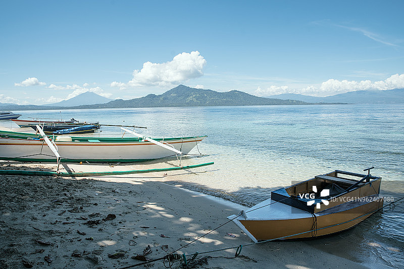 岸边的船只图片素材
