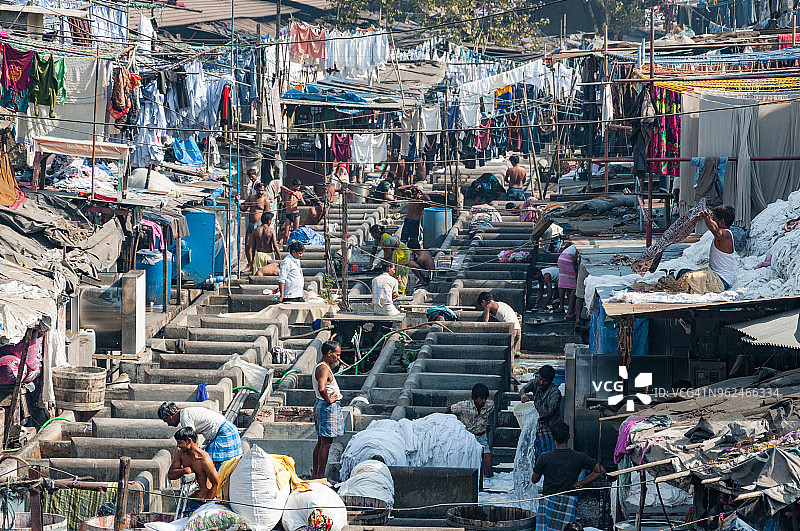 印度孟买玛哈拉克斯米洗衣场 - 世界上最大的户外洗衣场。图片素材