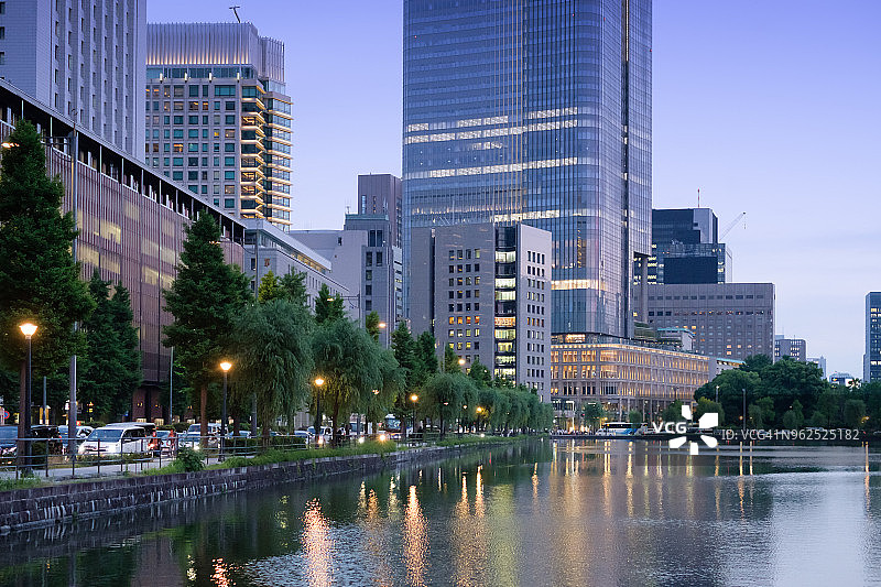 日比谷地区的护城河与建筑图片素材