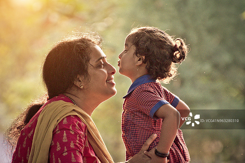 印度裔母女图片素材