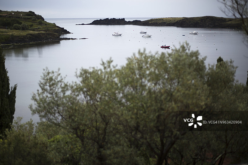 赫罗纳，Port-Lligat的船只图片素材