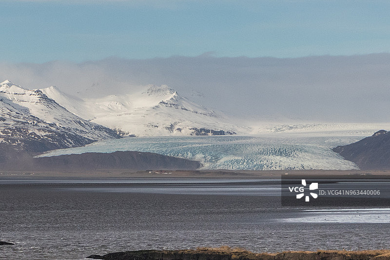 瓦特纳冰原冰帽的30个出口冰川之一：Fjallsjokull冰川，冰岛图片素材