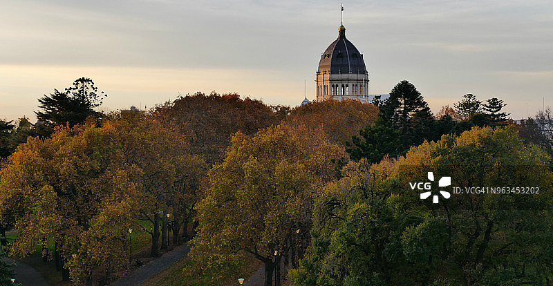 秋天的卡尔顿花园图片素材