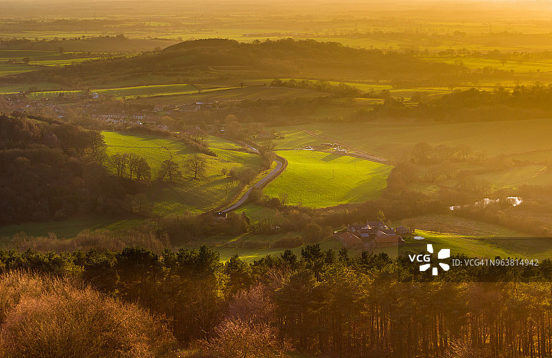 萨顿岸边的日落图片素材
