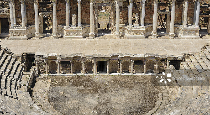 历史悠久的圆形剧场高角度视图图片素材