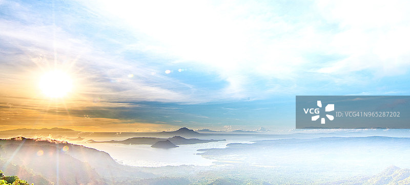 湖面云海图片素材