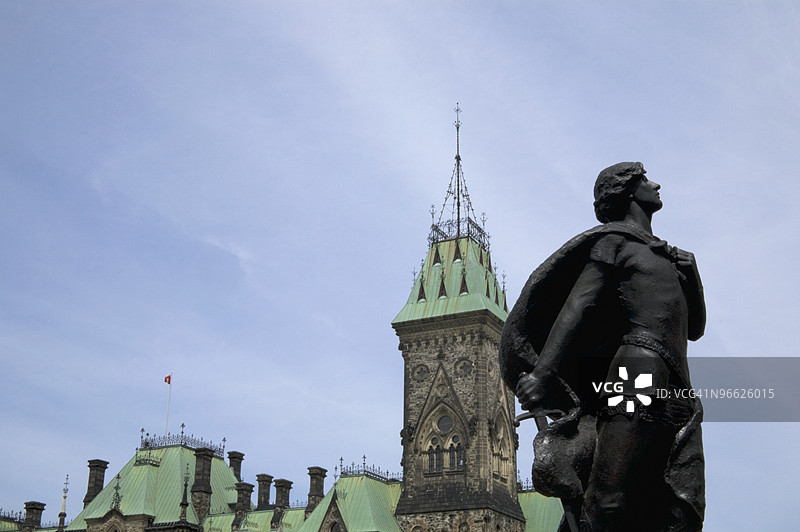 渥太华安大略省的国会大厦雕像图片素材