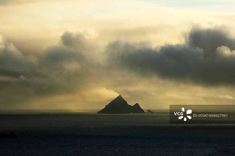 爱尔兰凯里郡布拉斯克特群岛日落图片素材