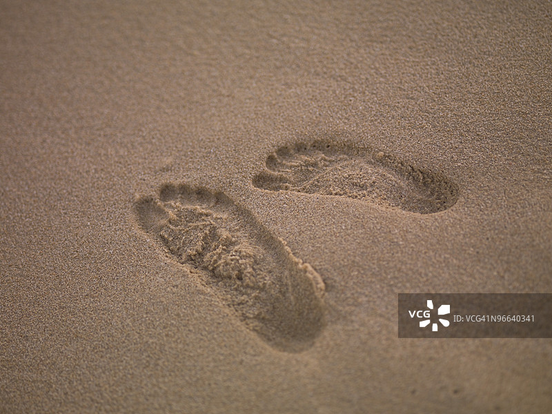 沙滩上的脚印图片素材