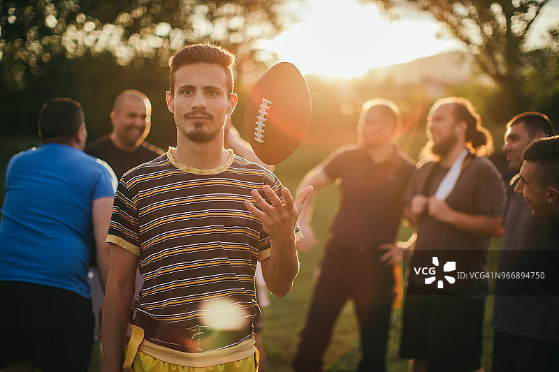 业余爱好者打美式橄榄球图片素材