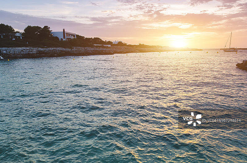 西班牙梅诺卡岛的日落图片素材