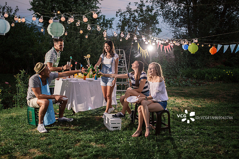 户外聚会图片素材