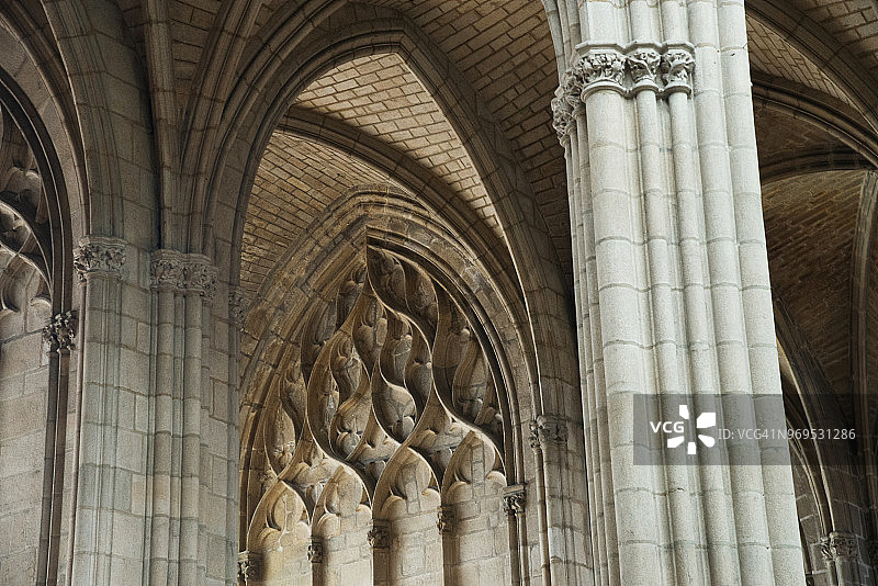 法国利摩日大教堂内部建筑细节图片素材