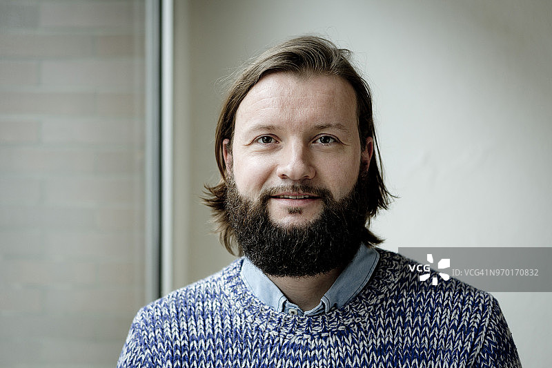 有胡子的男人肖像图片素材