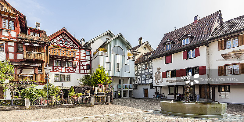 瑞士图尔高阿尔邦老城区鱼市广场历史建筑图片素材