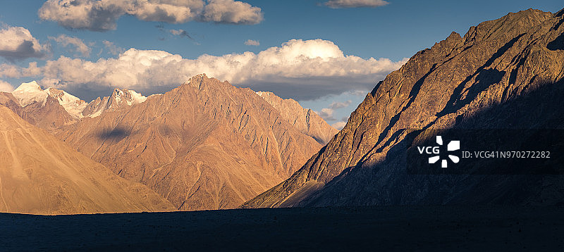 努布拉山谷图片素材