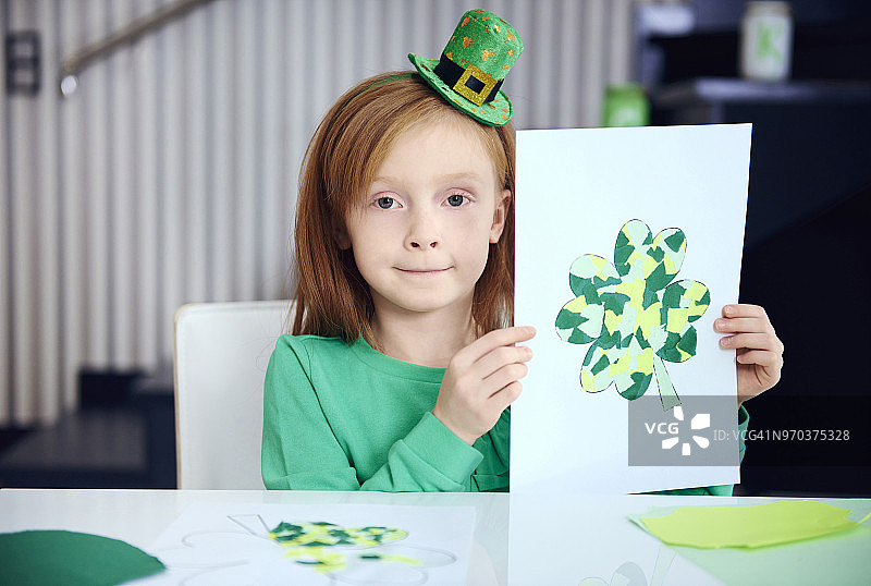 展示图片的孩子肖像，波兰德比察图片素材