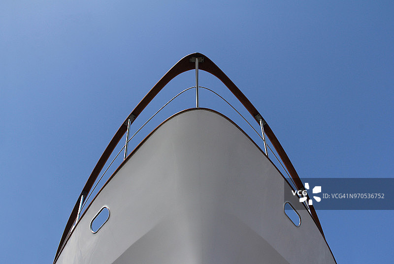 豪华游艇的船头图片素材